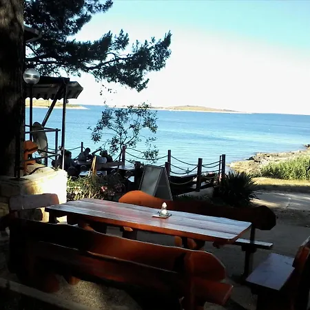 Unique Camping Experience Campeggio *